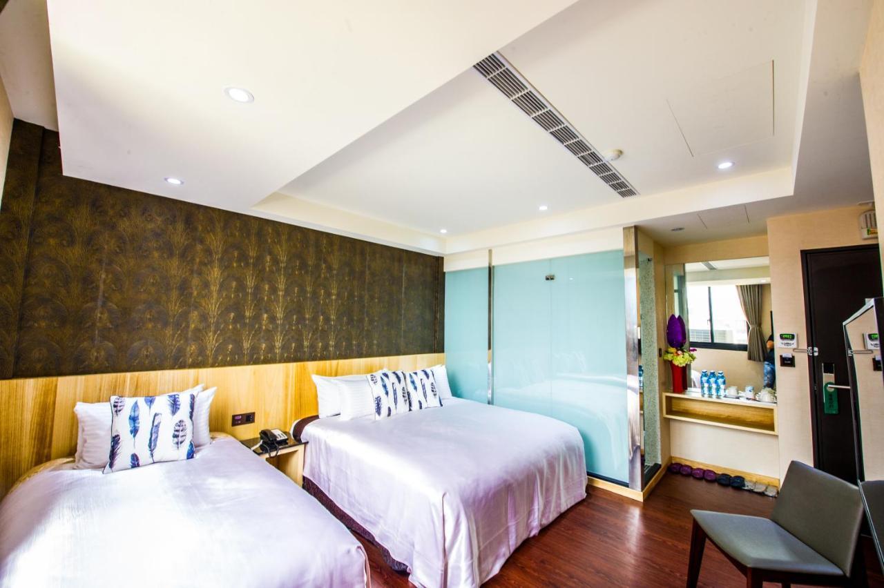 Red Hotel Yuanlin Bagian luar foto