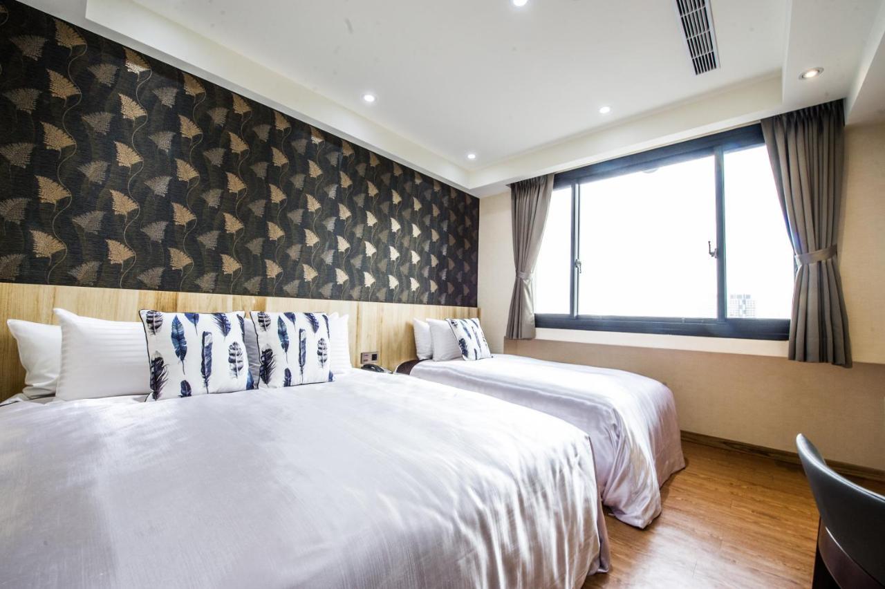 Red Hotel Yuanlin Bagian luar foto