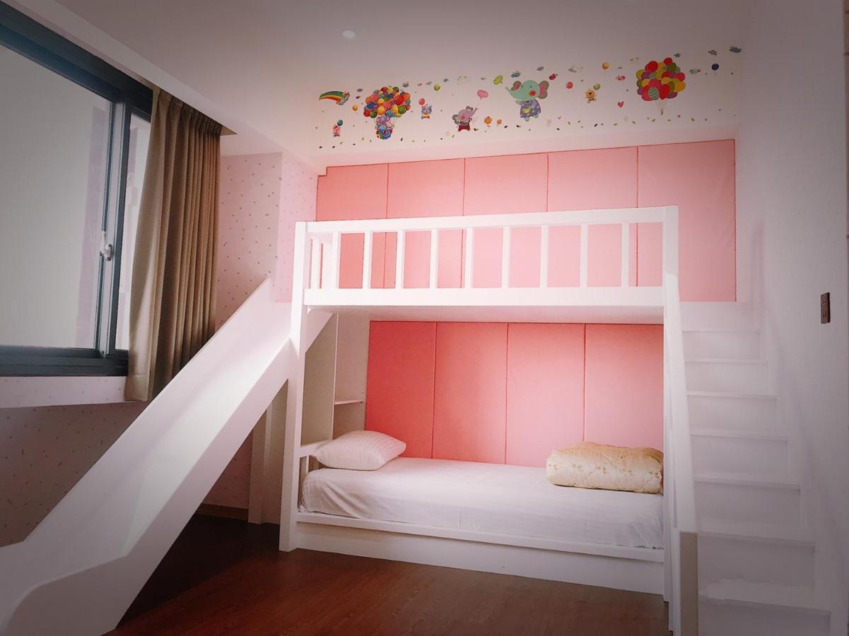 Red Hotel Yuanlin Bagian luar foto